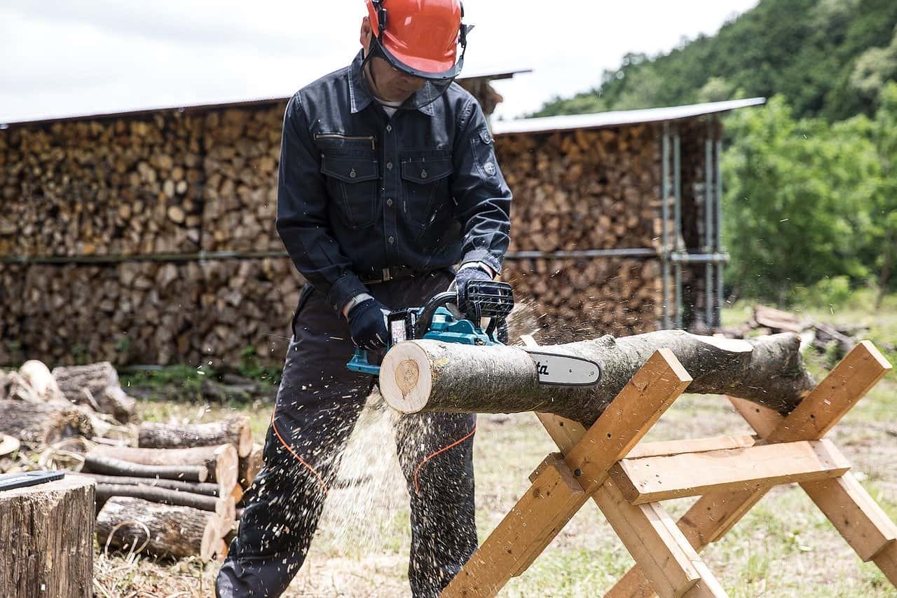 Couper et débiter son bois de chauffage - Gamm vert