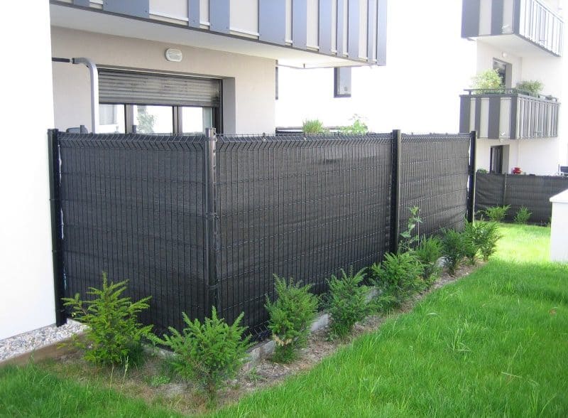 Jardin, terrasse : panneaux brise-vue pour se cacher des voisins - Côté  Maison