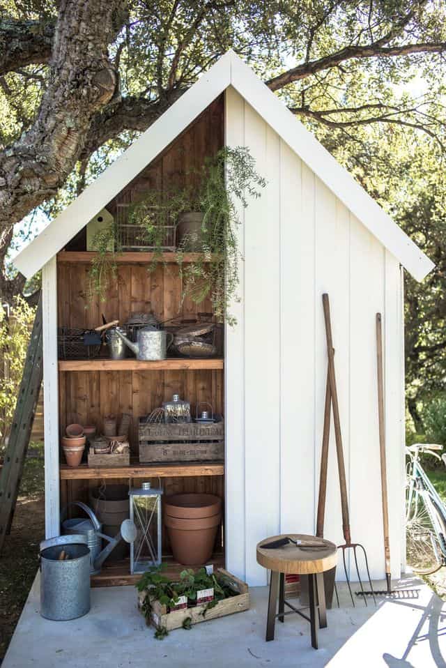 Comment fabriquer un plancher pour abri de jardin ? - Cerisier