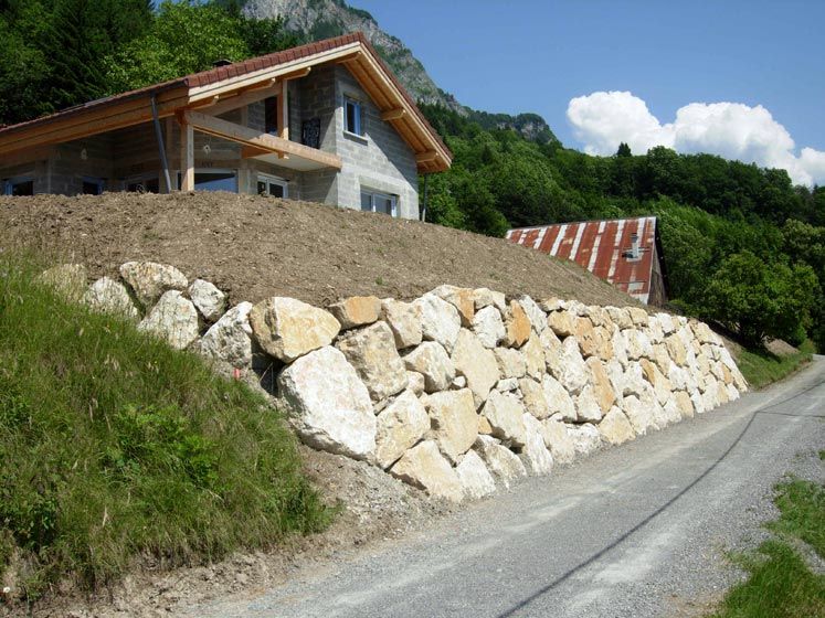 photo d’enrochement de talus 