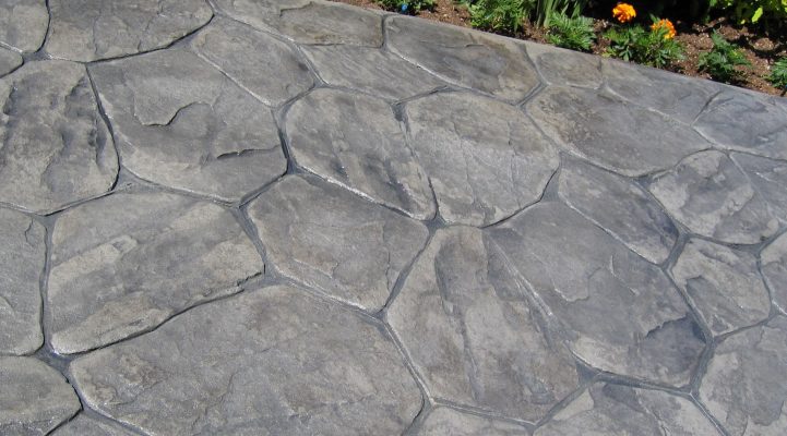 terrasse en pierre naturelle